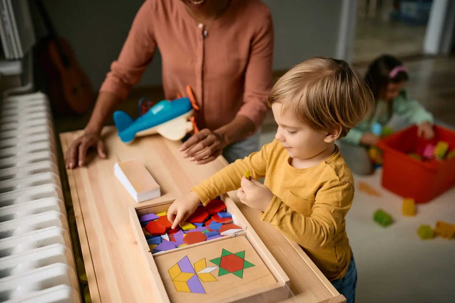 Jak wybrać idealne przedszkole Montessori dla Twojego dziecka
