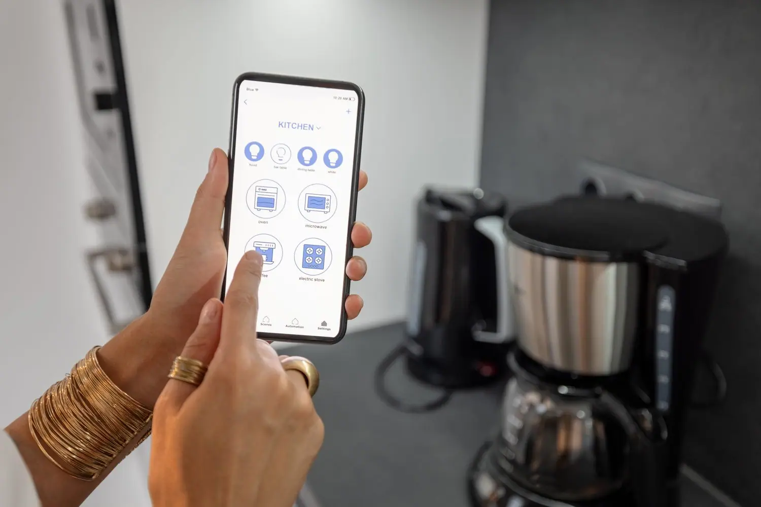 Jak wykorzystać stary smartfon jako centrum sterowania smart home